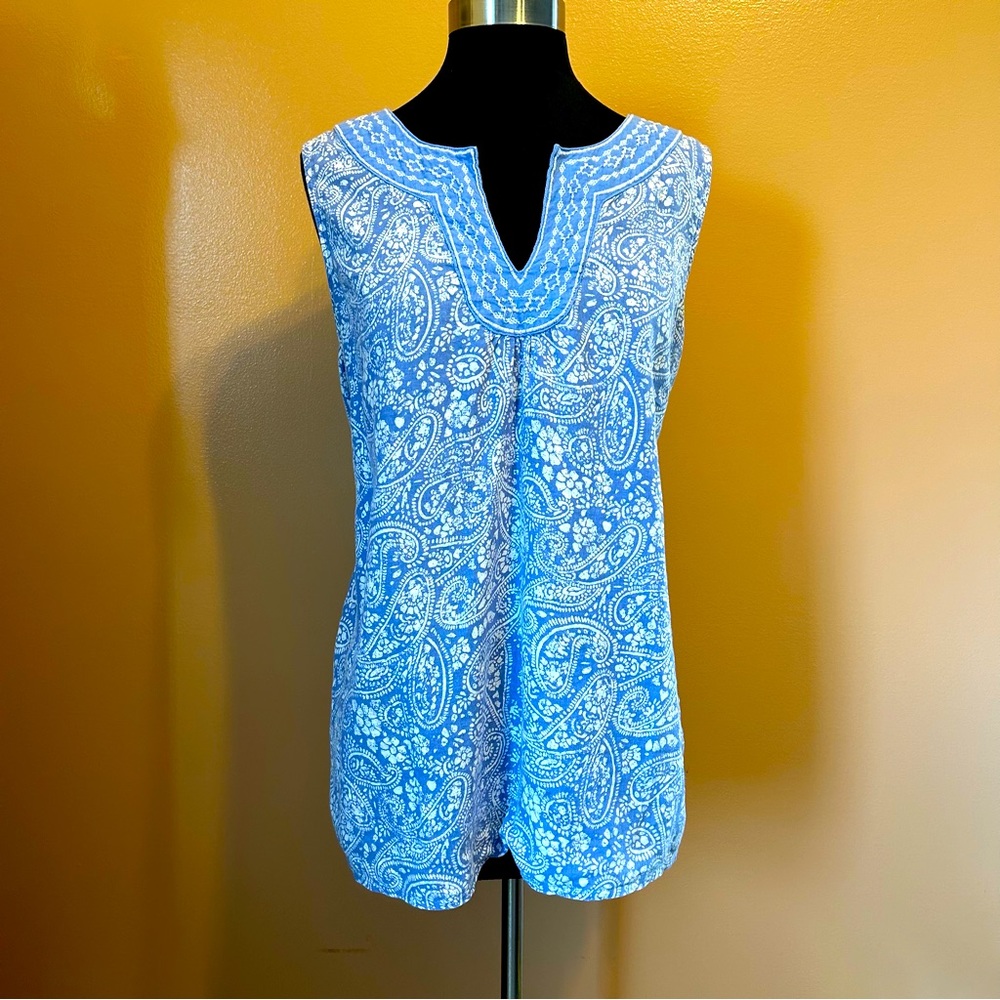 Anne Carson Sleeveless Paisley Blouse